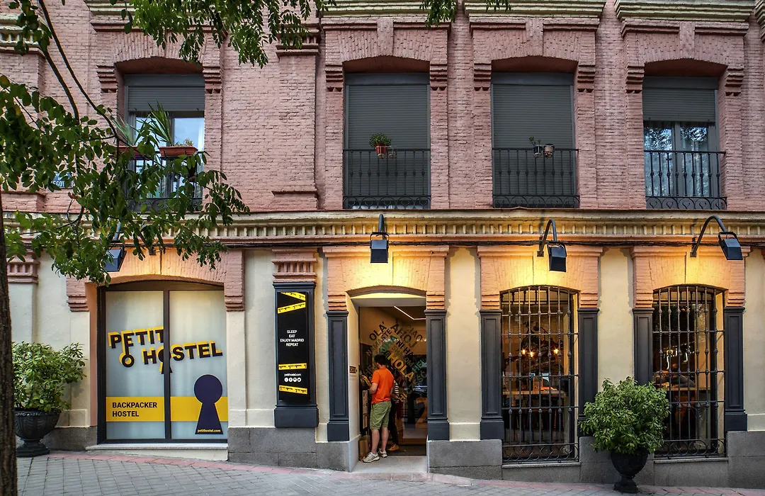 Petit Hostel La Latina (Adults Only)-1