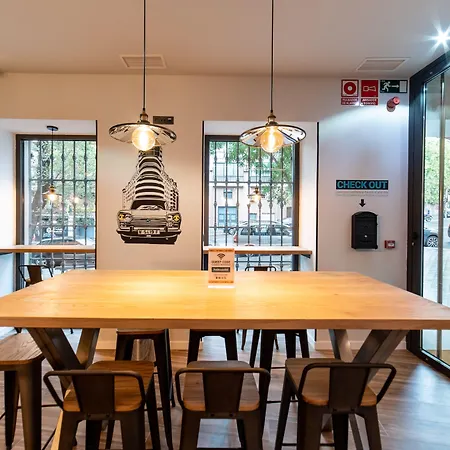 Petit Hostel La Latina (Adults Only)-2